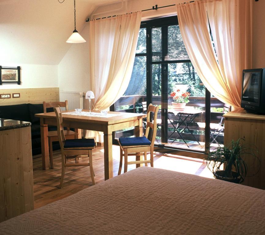 Apartments Bledea Habitación foto